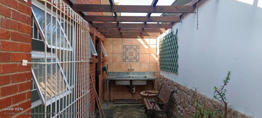 3 Bedroom Property for Sale in Mossel Bay Central Western Cape